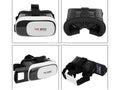 3D virtual reality headset with lens adjustment